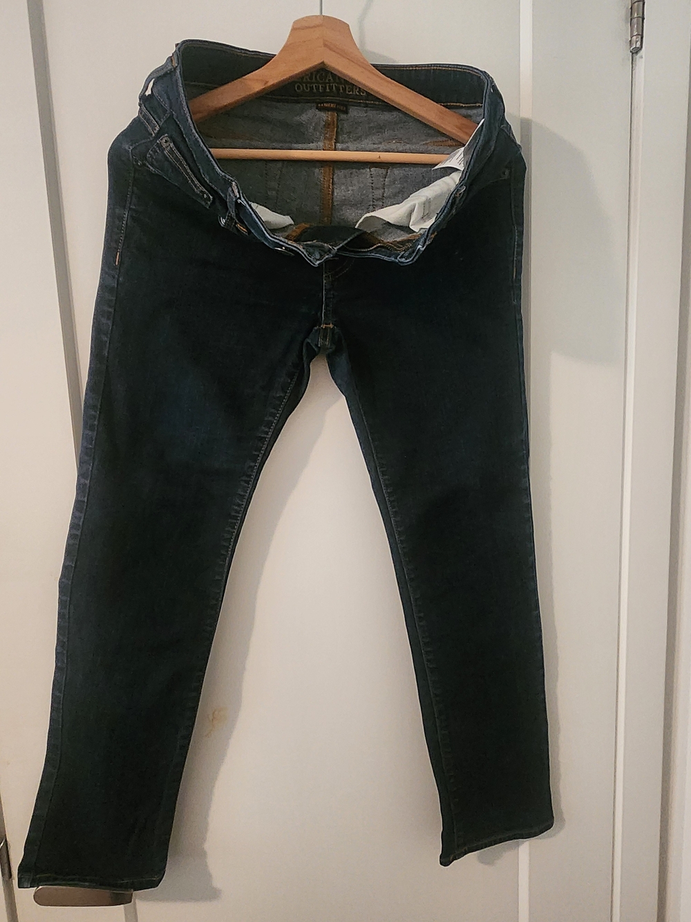 American Eagle Outfitters Mens Slim Straight Jeans in Dark Blue